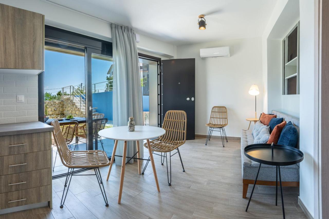 Anelia'S And Lydia'S Design Apartments Swimming Pool Никиана Экстерьер фото